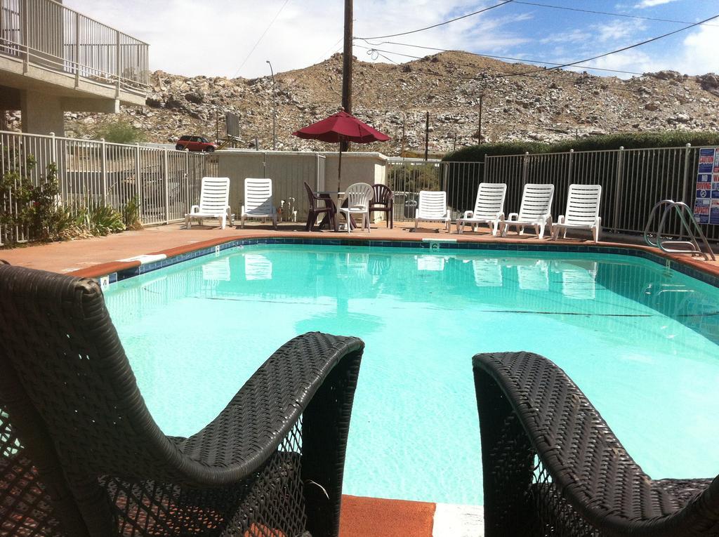 Hilltop Inn & Suites Victorville Exterior photo