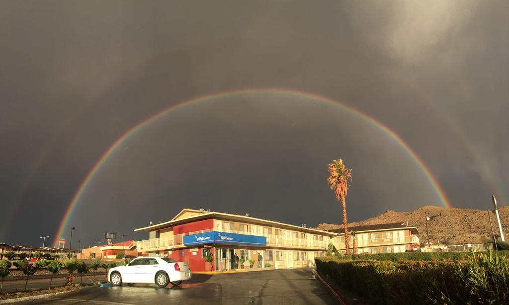 Hilltop Inn & Suites Victorville Exterior photo
