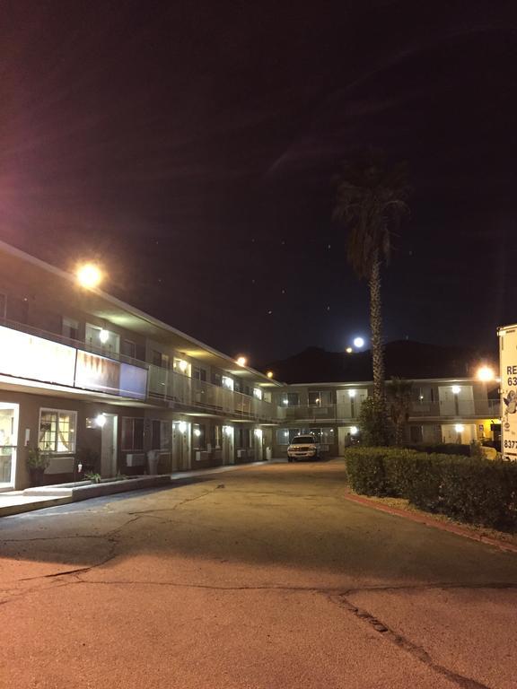 Hilltop Inn & Suites Victorville Exterior photo